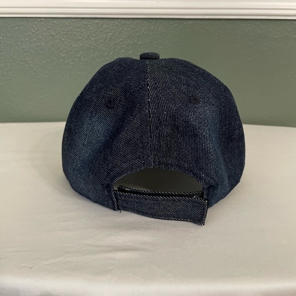 Breast Cancer Awareness Cap and Pin - Picture 5 of 8